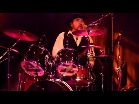 Screaming Perros - Vampiros (Live in Salamandra, 5-5-12)