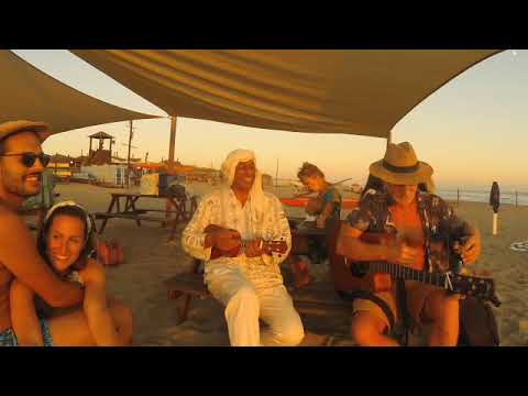 Summertime set "a beer!"