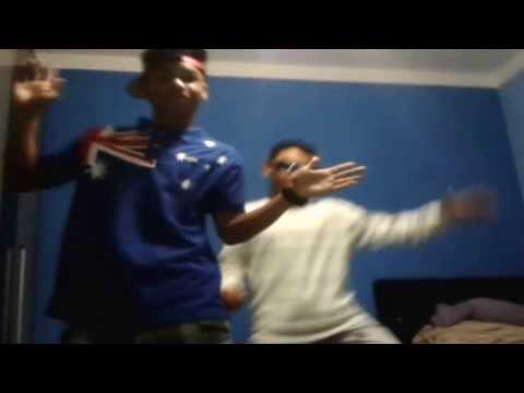 Mc lone vem tipo viadinho .