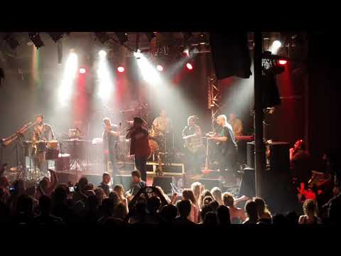 Tarante Groove Machine