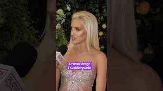 Ile warta jest kreacja Caroline Derpieński?