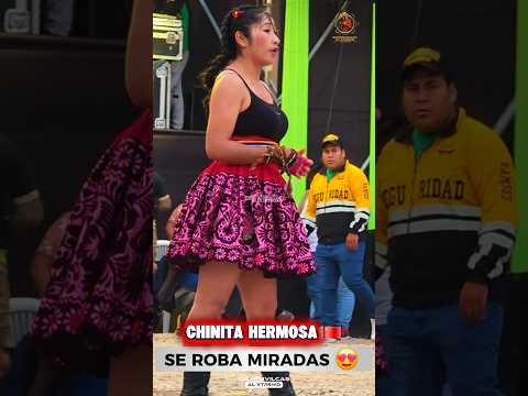 Hermosa chinita se roba miradas 😍 #Takanakuy #Chumbivilcas #Cusco #Peru #ViralPeru #VideoViral
