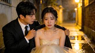 "Help me..." "Oké, rustig aan. Anders raak je gewond." Die nacht rende ik in de armen van de oom van mijn beste vriendin. Waarom was de man die iedereen vreesde zo aanhankelijk tegenover mij?