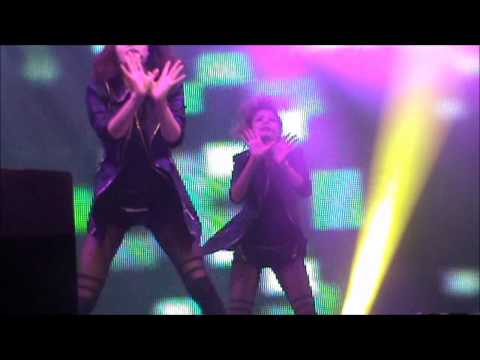 111231 2012 countdown concert party malaysia - RANIA Dr Feel Good (mostly Di focus)