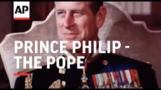 QUEEN ELIZABETH II AND PRINCE PHILIP MEET THE POPE