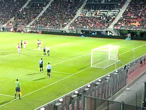AZ - FC Utrecht @ Uitvak (Penalty Mounir El Hamdaoui) 09/10