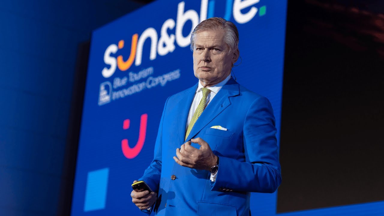 Keynote Speaker. Gunter Pauli, creator of the Blue Economy concept.