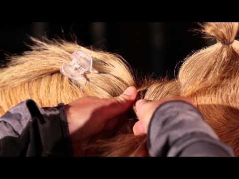 Slide 3 - Vetrolin Bath Ultra-Hydrating Conditioning Shampoo 946ml (video)