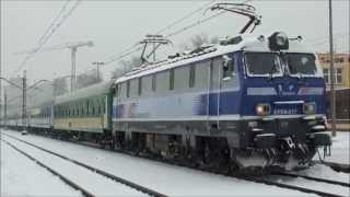 preview picture of video 'EP09-017 odjeżdża z pociągiem pospiesznym Janusz Korczak z peronu 1 stacji Kraków Płaszów'