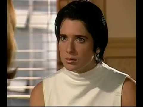 Suave Veneno - Maria Regina enfrenta Carlota