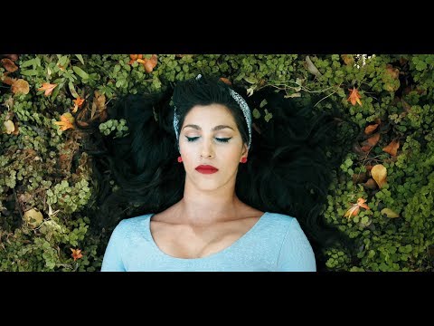 Celeste Shaw - Con El Viento (Video Oficial)