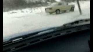 preview picture of video 'BMW snow drifting'
