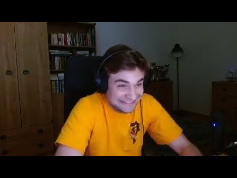 DAWIDER SALWA W BIURKO