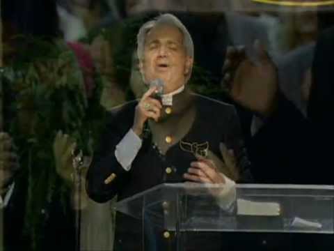 Benny Hinn sings "Holy Are You Lord" (2013)