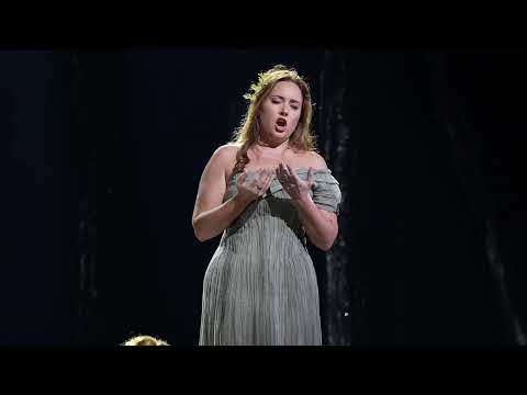 Norma: “Casta diva”