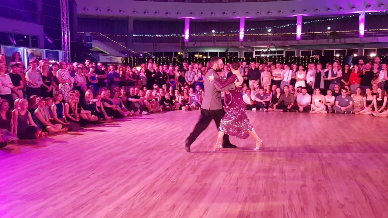 Sercan Yigit e Zeynep Aktar - 3/5