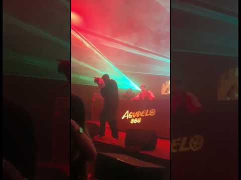 Esto fue en #medallo junto a @agudelo888 rompimos! Gracias monstruo por la invitación🙏🏻🇨🇴#viral