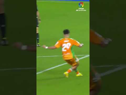 Juan Cruz is gonna go far! 👽💫 #laligasantander #shorts #realbetis