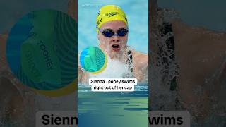 Australian swimmer Sienna Toohey lost one of her swim caps mid-race at the Commonwealth Games‼️