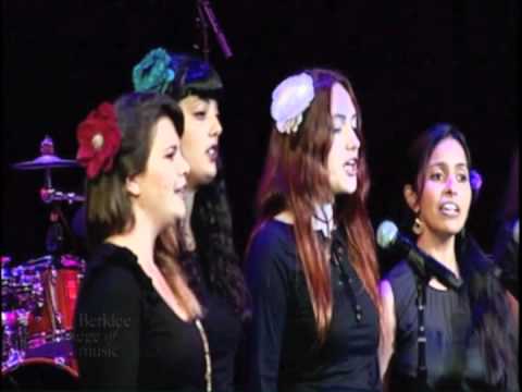 Ianinku (Folk Scat) (performed by the Pletenitsa Balkan Choir)