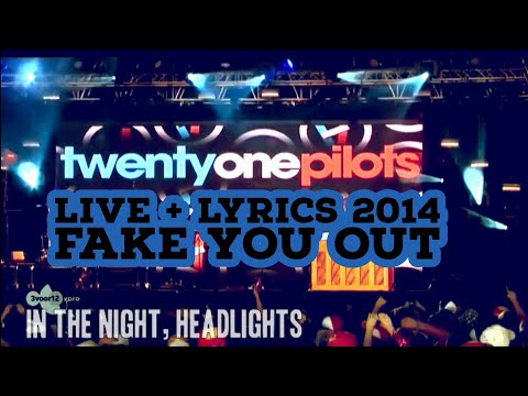 Twenty One Pilots - Fake You Out - live w/animated lyrics (Pinkpop 2014)