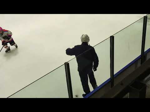 Hokkarit U8 vs Kiekko Ahmat valkoinen