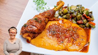 FRANGO CAIPIRA COM QUIABO E POLENTA, TÍPICA COMIDA MINEIRA