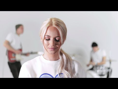 Kerli Kivilaan - Cold Love (Official Video) I Eesti Laul 2019 semi-finalist