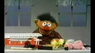 Sesame Street - Ernie puts the toys into groups