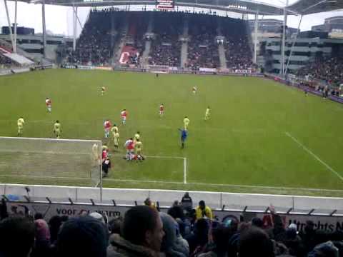 FC Utrecht - Feyenoord @ Bunnikside (Moment van staken) 09/10