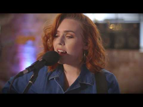 Laura Oakes - How Big Is Your World (Live)