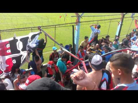 "Batucada con bombos y trompetas Hinchada Brown de Adrogue vs Merlo 2015" Barra: Los Pibes del Barrio • Club: Brown de Adrogué • País: Argentina