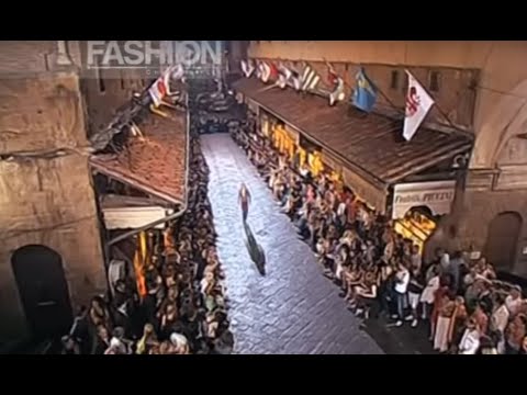 ROBERTO CAVALLI in PONTE VECCHIO FIRENZE Fashion Show SS 2007 Menswear - Fashion Channel