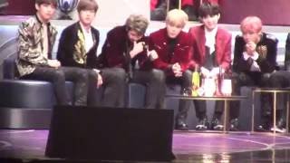 161202 BTS focus reaction of Artist of the year!![MAMA 2016](HD) fancam