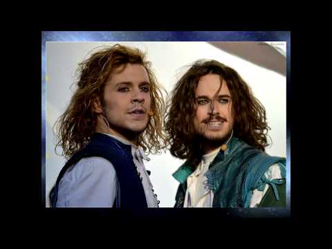 L U N A  - Luca Giacomelli & Riccardo Maccaferri overlapped