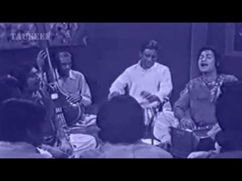 Ustad Amanat Ali in Nikhar (PTV) - Kaisay guzar gai hai jawani na poochhiye