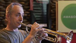 Video thumbnail for Juan Cruz de Urquiza probando la YAMAHA YTR-5330MRC Mariachi PURO BRASS by PURO BRASS