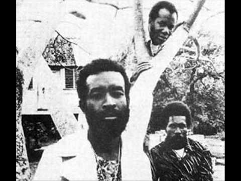 Justin Hinds & the Dominoes - My Mama Told Me