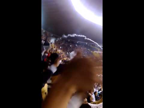 "La ReBeL semifinal Pumas vs América" Barra: La Rebel &bull; Club: Pumas