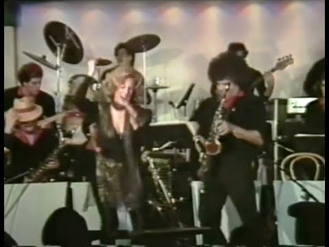 Ollie Mitchell Sunday Band  with Lynn Carey performing "Good Time" Live