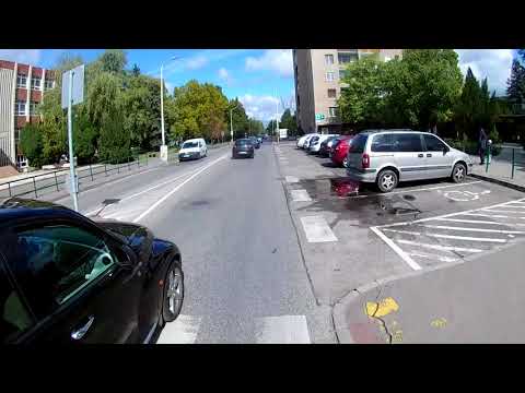 [MNM-102] CENTIZÉS mutogatással fűszerezve - Close pass with a showed middle finger