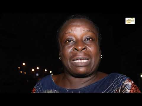 Populations et commerçants se préparent pour les fêtes de fin d'année.