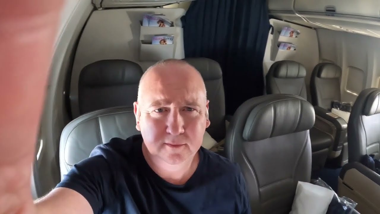 Nauru Airlines Business Lounge thumbnail