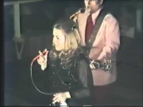 LeFevres Live - Keep On Holding On