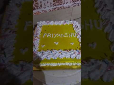 Too pretty to eat... almost! 😍🎂🧁 #youtubeshorts #cake #cupcakes #viral #chocolate #1million #dessert