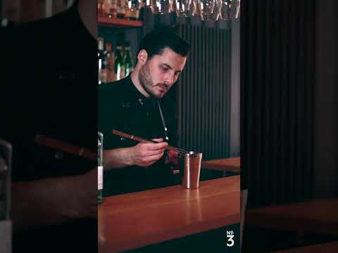 The perfect Clover Club with No.3 Gin