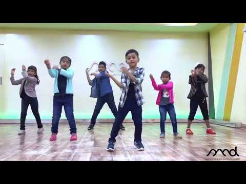 Thaar Maar Thakkar Maar cover song// Munna Michael dance academy// vizianagaram