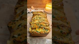 cheesy garlic pull-apart bread ✨ #cheesy #garlicbread #recipe #baking