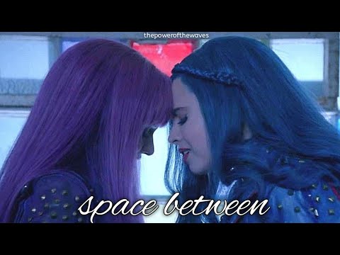 mal & evie - we can meet in the space between (all descendants)