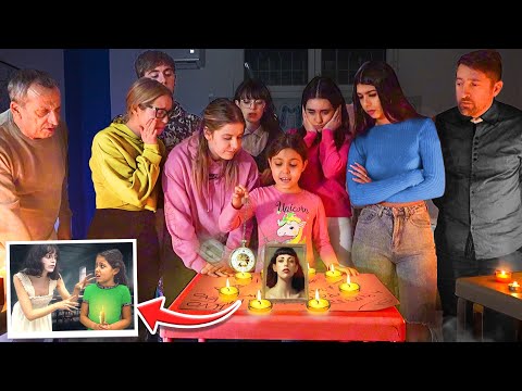 CHE ANSIA! ILARY HA PARLATO CON LO SPIRITO PAUROSO DELLA MAESTRA SALLY IN CLASSE A SCUOLA!